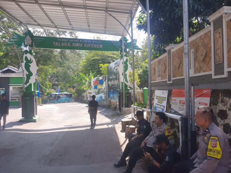 Polsek Pasawahan Laksanakan Patroli Dialogis di Telaga Biru Cicerem