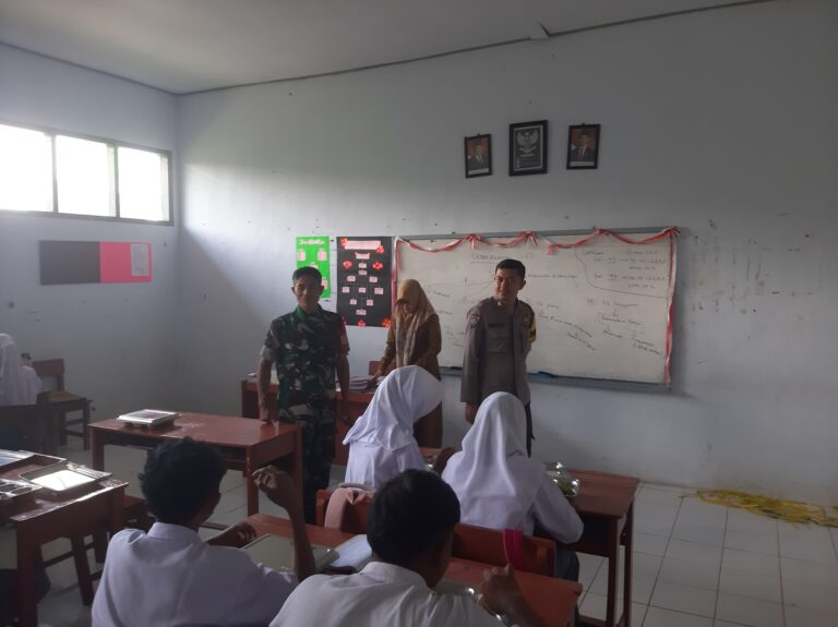 Polsek Pasawahan Bersama Sekolah dan Orang Tua Sukseskan Program Nasional Makan Bergizi Gratis