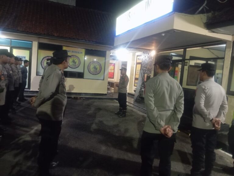 Zona 1 Polres Kuningan Gelar Patroli KRYD, Merupakan Langkah Antisipatif Terhadap Potensi Gangguan Keamanan pada Akhir Pekan