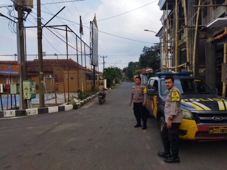 Polsek Pasawahan Laksanakan Patroli Sore hingga Malam Hari, Antisipasi Gangguan Kamtibmas dan C3 di Wilayah Kecamatan Pasawahan