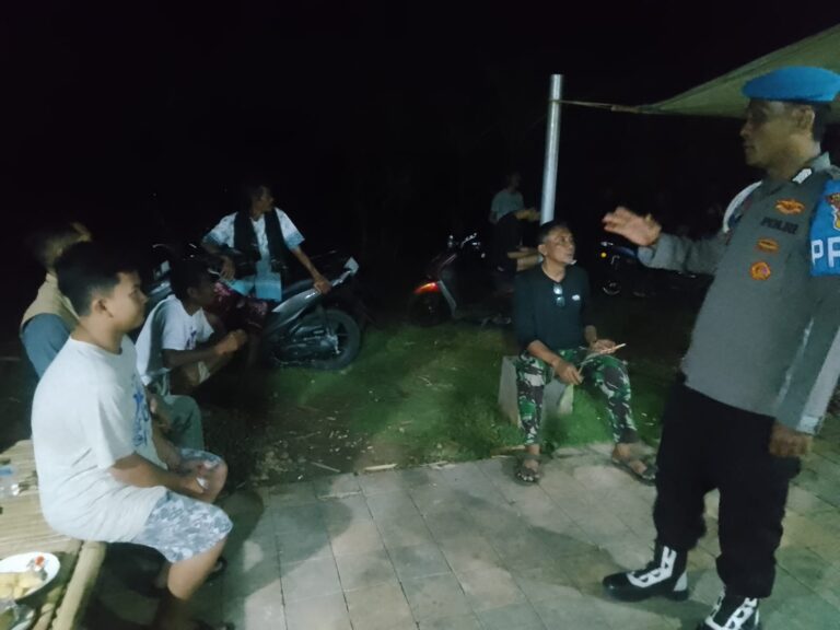 Patroli Malam Polsek Ciwaru Sampaikan Pesan Kamtibmas, Persempit Gerak Pelaku Kejahatan