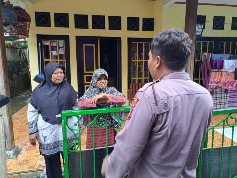 Personel Polsek Ciwaru Sambangi Masyarakat, Wujud Kedekatan Polri dengan Warga