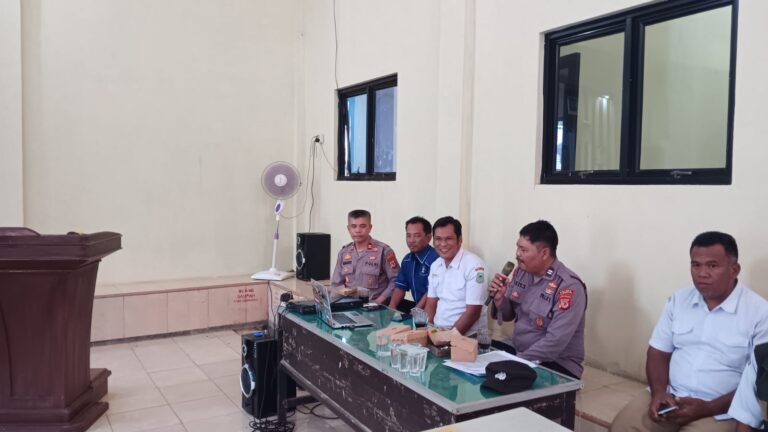 Kapolsek Ciwaru Sampaikan Pesan Kamtibmas di Desa