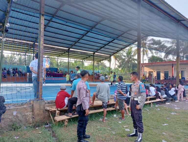 Polsek Ciawigebang Amankan Turnamen Futsal Milangkala ke-39 Desa Cijagamulya Kecamatan Ciawigebang