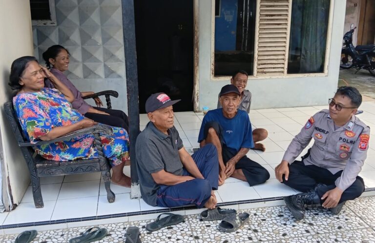 Bhabinkamtibmas Kadurama Jalin Silaturahmi Kamtibmas dengan Tokoh Masyarakat untuk Wujudkan Lingkungan Aman dan Kondusif