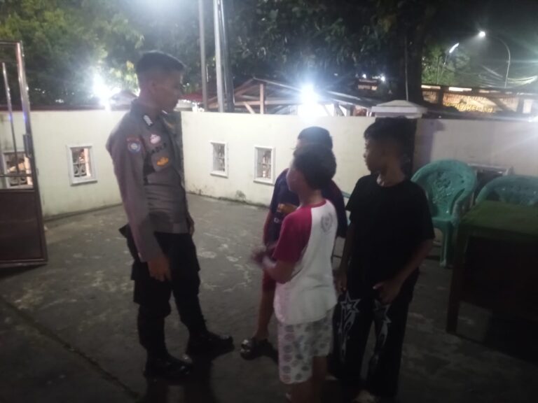 Bhabinkamtibmas Polsek Ciawigebang Himbau Anak-Anak di Ciawigebang Tidak Bermain Hingga Larut Malam