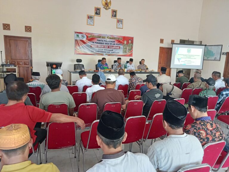 Bhabinkamtibmas Desa Sidaraja Hadiri Sosialisasi dan Pembentukan Panitia Penjaringan Perangkat Desa