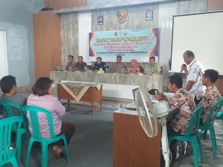 Kapolsek Ciwaru Hadiri Rapat Pembahasan RAPBDes Desa Sukasari