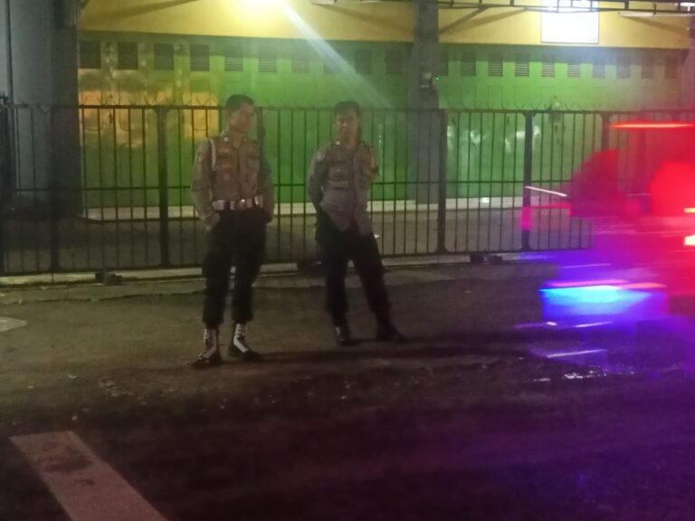 Patroli KRYD Polsek Ciawigebang Antisipasi C3 dan Geng Motor di Malam Hari