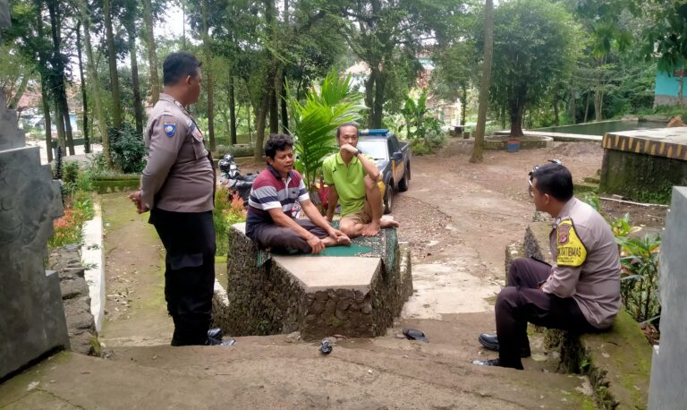 Wujudkan Keamanan Kondusif, Polsek Pasawahan Ajak Warga Bersinergi Lewat Patroli Dialogis