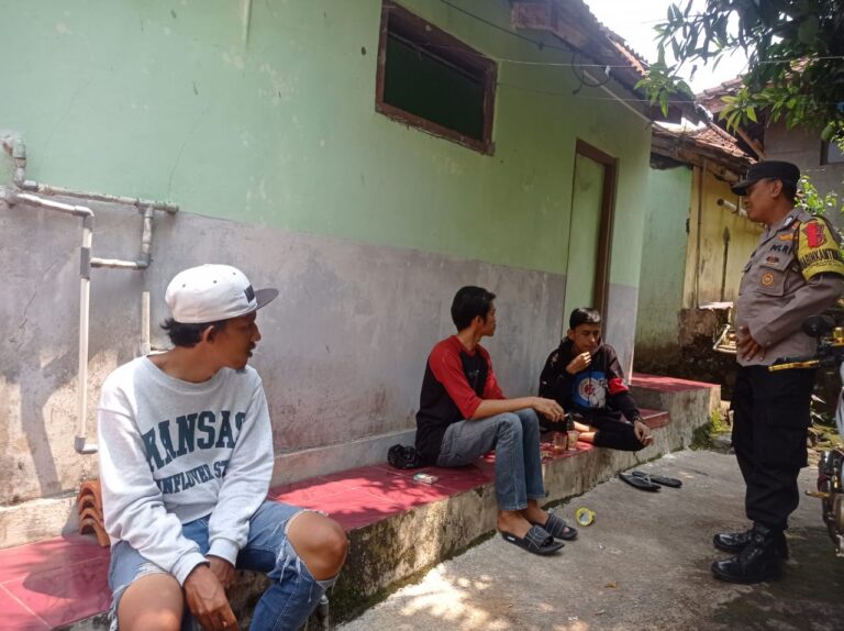 Bhabinkamtibmas Desa Sarewu Aipda Djayusman Laksanakan Sambang Warga, Jalin Silaturahmi