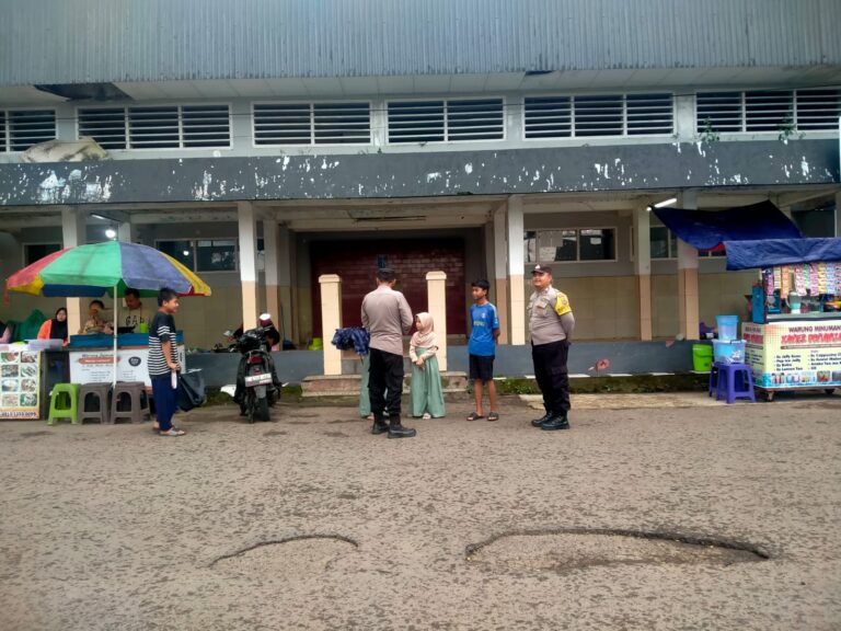 Dekati Warga, Dengar Keluhan — Polsek Pasawahan Bangun Kamtibmas Kondusif Lewat Patroli Dialogis