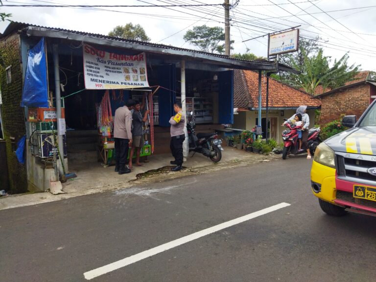 Cegah Kejahatan Sejak Dini, Polsek Pasawahan Gencarkan Patroli Dialogis di Titik Rawan