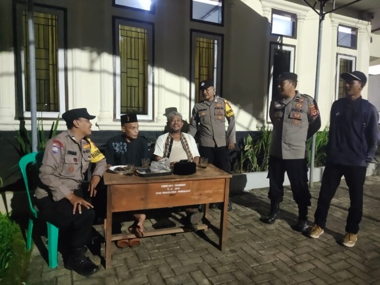 Patroli Dialogis Polsek Pancalang Sapa Warga di Malam Hari Guna Ciptakan Situasi Kamtibmas yang Aman dan Kondusif