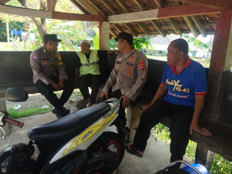 Polsek Pancalang Laksanakan Patroli Dialogis dengan Bertatap Muka Bersama Warga sebagai Bentuk Pendekatan Humanis untuk Meningkatkan Kepercayaan dan Menjaga Stabilitas Kamtibmas