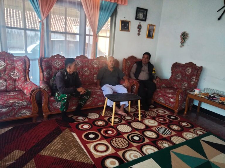 Bhabinkamtibmas Polsek Kramatmulya Laksanakan Cooling System Bersama Warga Binaan, Wujudkan Situasi Aman dan Kondusif