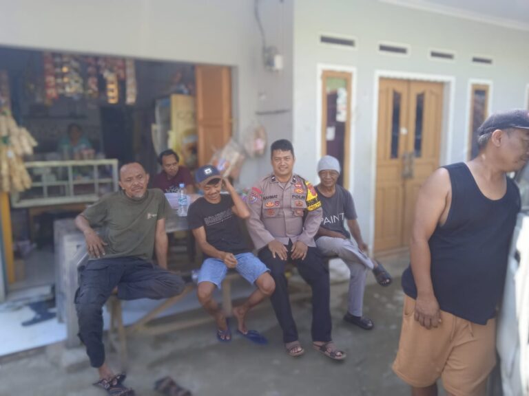 Bhabinkamtibmas Polsek Kramatmulya melaksanakan kegiatan cooling system dengan menyambangi warga binaan