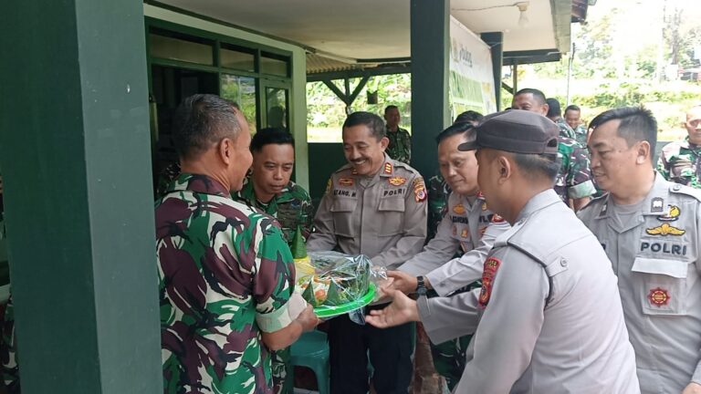 “Kapolsek Mandirancan Sampaikan Ucapan HUT TNI ke-80 sebagai Simbol Soliditas”
