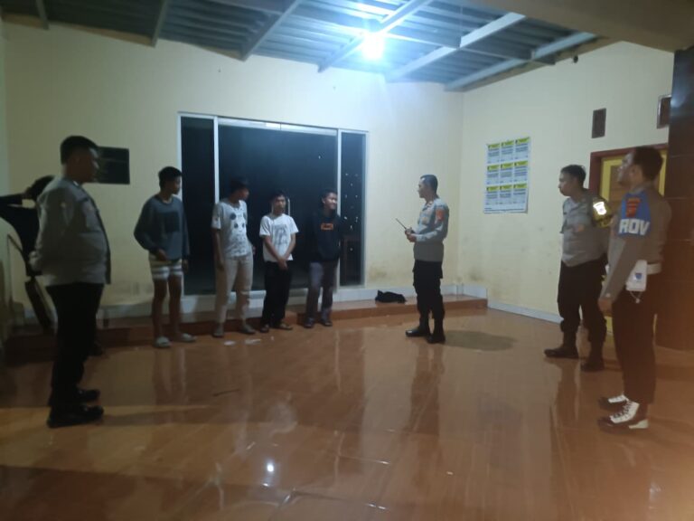 Personel Polsek Pancalang Laksanakan Patroli Malam Hari pada Jalur Jalan Utama dan Area Potensial Kerawanan