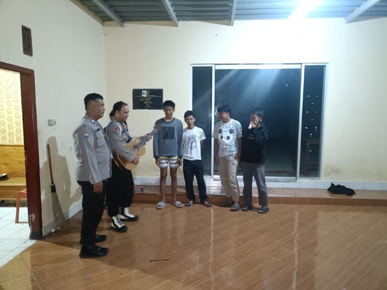 Polsek Pancalang Laksanakan Patroli Dialogis di Wilayah Rawan Curanmor dan Curas, Jalin Komunikasi dengan Warga untuk Tingkatkan Kewaspadaan dan Keamanan Lingkungan