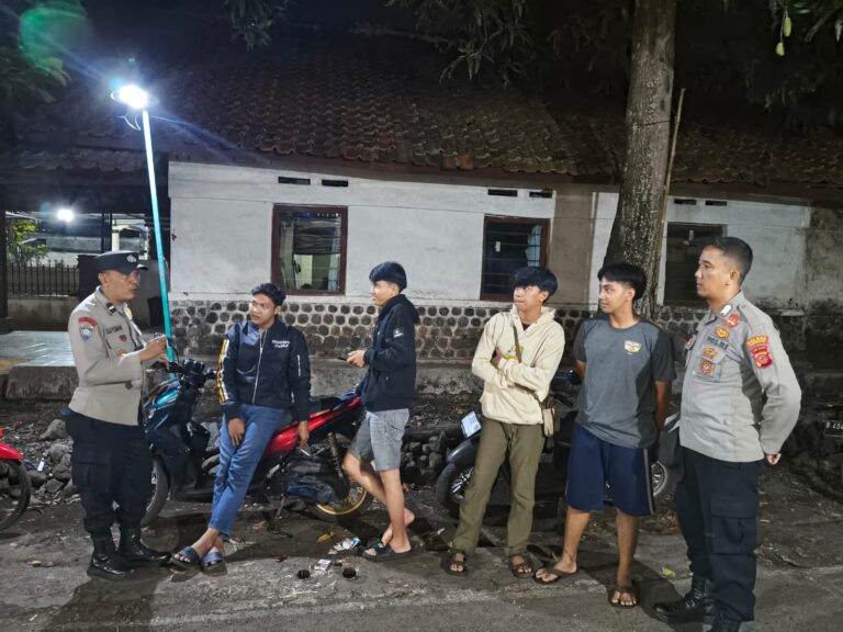 Polsek Pancalang Gelar Patroli di Sejumlah Lokasi Publik untuk Cegah Gangguan Kamtibmas dan Berikan Rasa Aman kepada Masyarakat