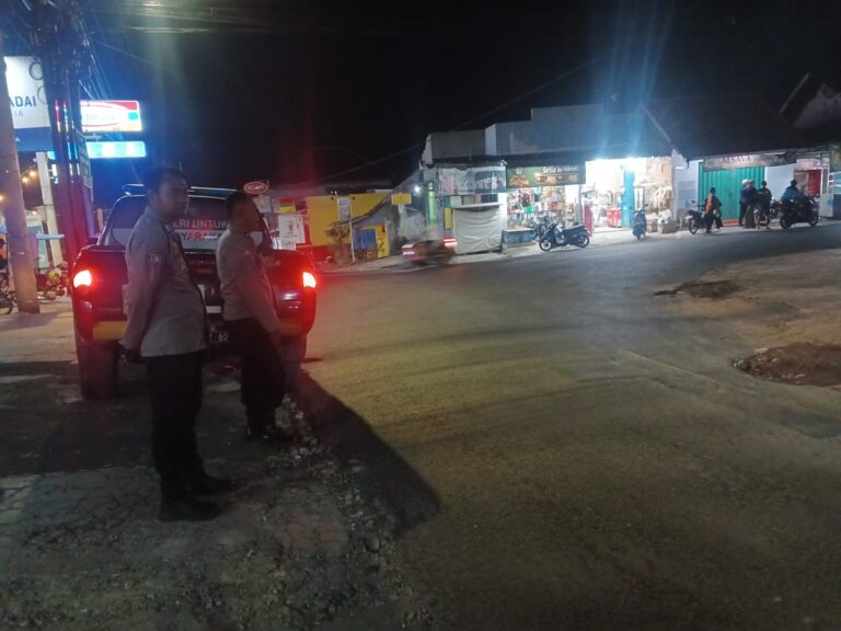 Harap Keamanan Terus Terjaga, Warga Dukung Patroli Polsek Mandirancan Bubarkan Kerumunan