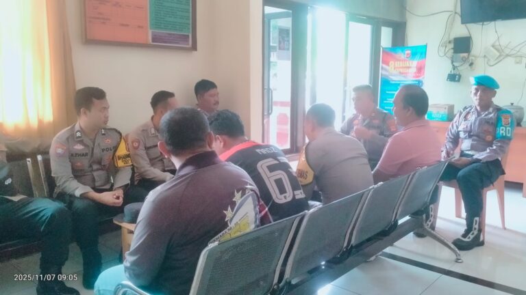 Kapolsek Ciwaru Gelar Anev Mingguan Usai Pelaksanaan Apel Rutin