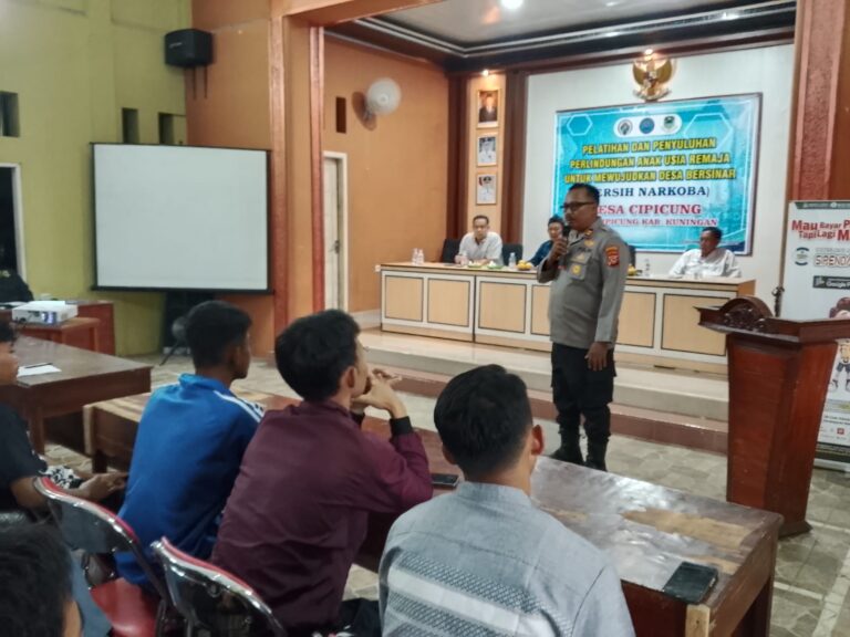 Cegah Pengaruh Narkoba Sejak Dini, Polsek Ciawigebang Gelar Penyuluhan untuk Remaja di Desa Cipicung