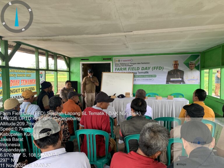 Bhabinkamtibmas Desa Kapandayan Hadiri Farm Field Day Sekolah Lapang Tematik, Dukung Ketahanan Pangan Masyarakat