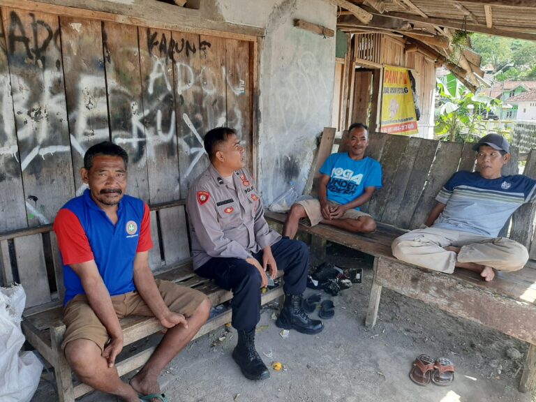 POLSEK SUBANG LAKSANAKAN PATROLI KRYD ANTISIPASI C3 DAN GANGGUAN KAMTIBMAS DI WILAYAH HUKUM SUBANG.