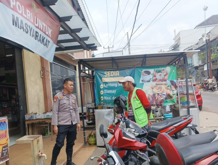 “Polsek Mandirancan Ajak Jukir Pasar Pancur Waspada Curanmor Lewat Dialogis Kamtibmas”