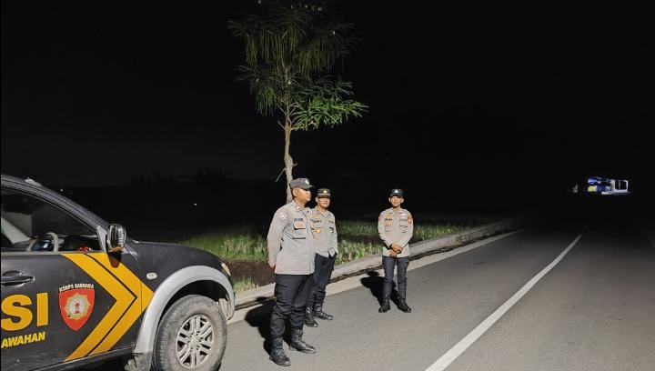 Polsek Pasawahan tingkatkan patroli malam hingga perbatasan desa, wujudkan rasa aman bagi warga saat terlelap