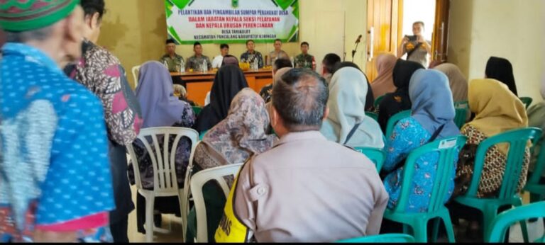 IPTU Wiyogi Hadiri Kegiatan Pelantikan Perangkat Desa Bersama Forkopimcam Sebagai Wujud Sinergi Membangun Pemerintahan Desa
