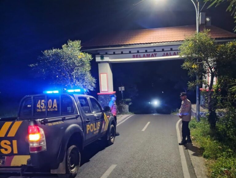 Sisir Wilayah Hingga Perbatasan, Polsek Pasawahan Ajak Warga Bersama Cegah Gangguan Kamtibmas