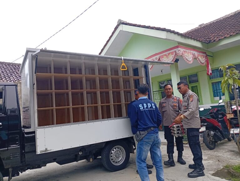 Polsek Pasawahan Distribusikan Makanan MBG ke Sekolah, Wujud Dukungan Polri Terhadap Program Gizi Anak