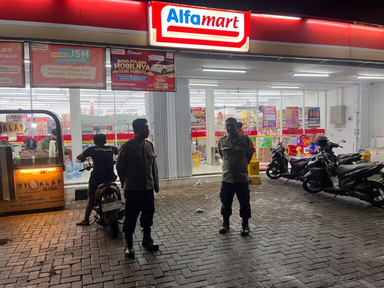 Polsek Mandirancan Gencar Patroli Malam, Tingkatkan Keamanan Malam di Tengah Hujan
