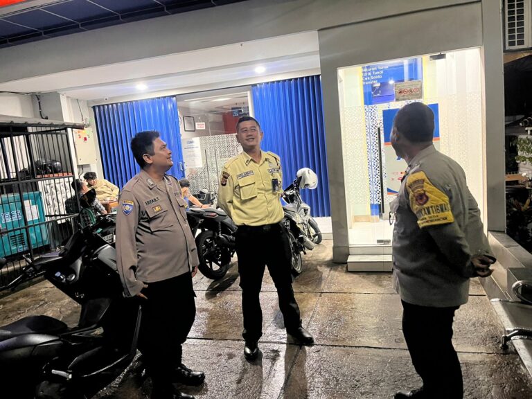 Polsek Mandirancan Tetap Awasi ATM Meski Hujan Deras