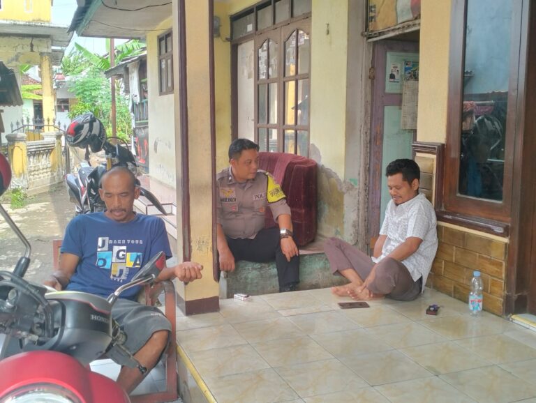 Bhabinkamtibmas Kapandayan Ajak Tokoh Masyarakat Antisipasi Bencana di Musim Hujan