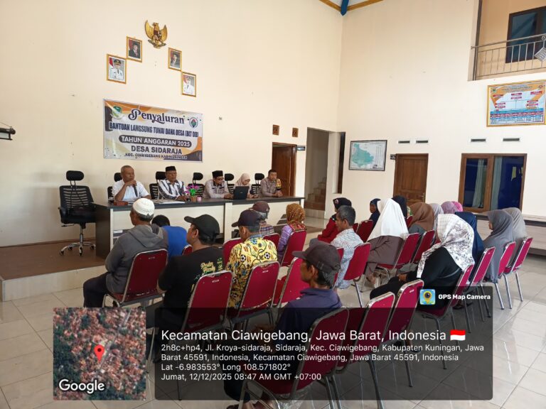 Bhabinkamtibmas Polsek Ciawigebang Hadiri Penyaluran BLT-DD Desember 2025 di Sidaraja