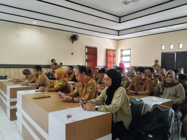 Tindak Lanjut Rakor Gedung Negara Pakuan, Polsek Pasawahan Kawal Pendataan Pemanfaatan Air Desa Penyangga TNGC