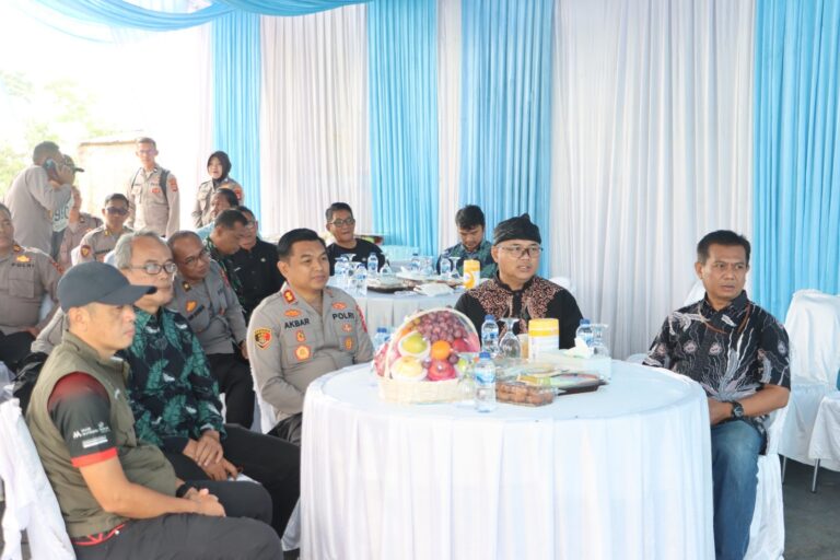 Perkuat Ketahanan Pangan, Kapolres Kuningan Pimpin Penanaman Jagung Serentak Kuartal I di Desa Gunung Keling