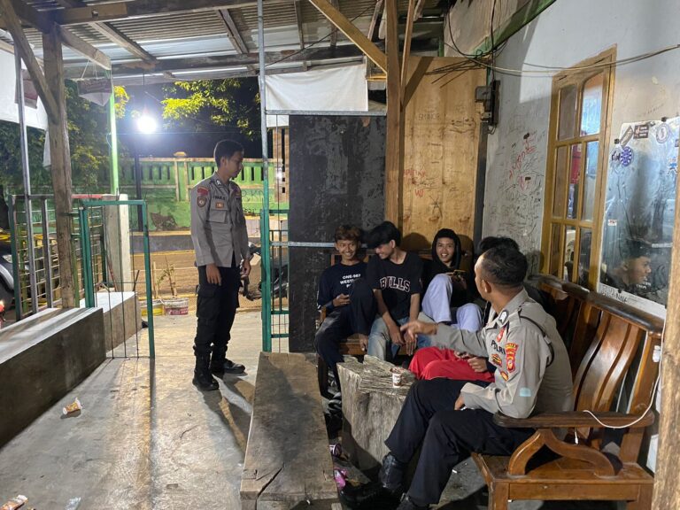 “Polsek Cibingbin Gelar Patroli Malam, Antisipasi C3 dan Gangguan Kamtibmas”