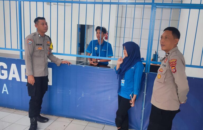 KA SPKT 2 Polsek Mandirancan Jadi Benteng Keamanan Pusat Gadai, Ingatkan Prosedur Penguncian Brankas