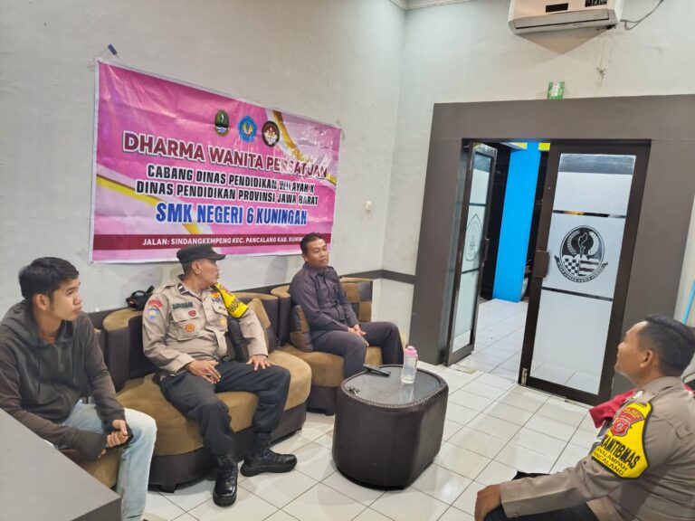 Anggota Patroli Laksanakan KRYD ke SMKN 6 Kuningan dan SMPN 2 Pancalang, Antisipasi Pencurian Komputer dan Sarana Pendidikan