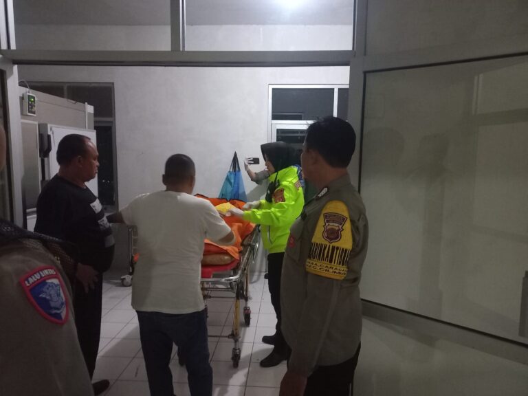 Laka Lantas di Cilimus, Polsek Lakukan Penanganan dan Evakuasi Korban