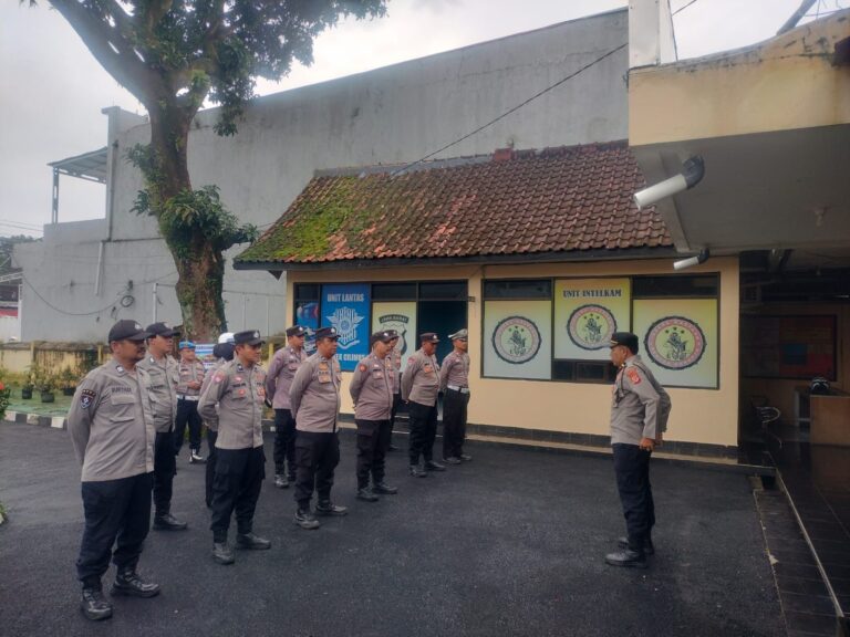 Arahan Kapolres Jadi Pedoman Personel Polsek Cilimus Tingkatkan Pelayanan