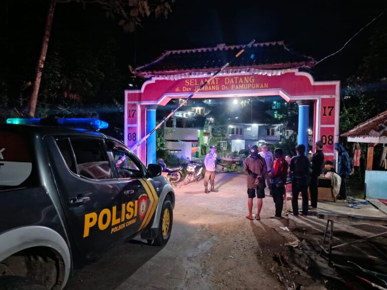 Polsek Ciniru Intensifkan Patroli Pengamanan Hiburan Rakyat di Desa Rambatan