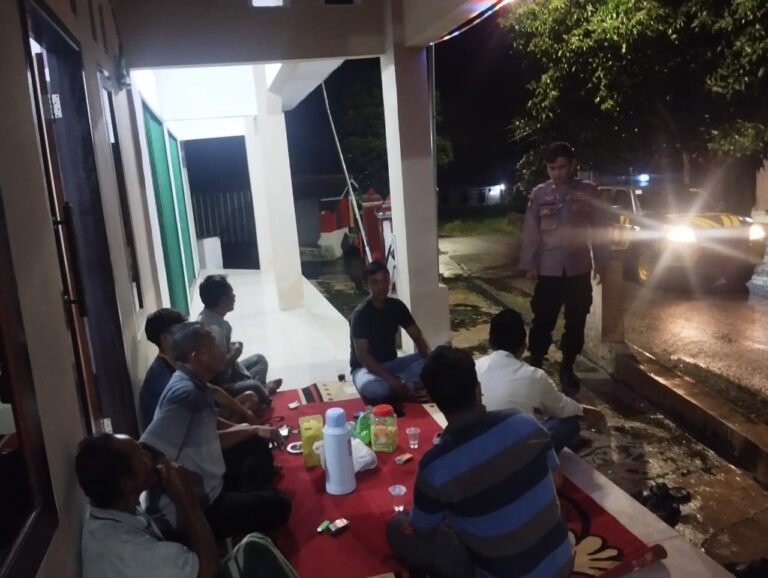 Polsek Ciniru Gelar Patroli KRYD, Warga Dihimbau Agar Lebih Waspada