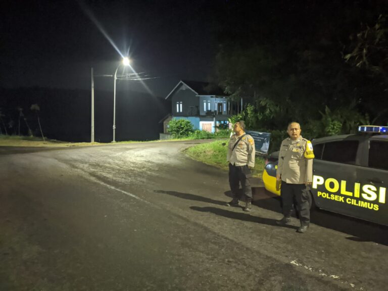 Polisi Cilimus Awasi Pemukiman dan Jalan Protokol Malam Ramadhan