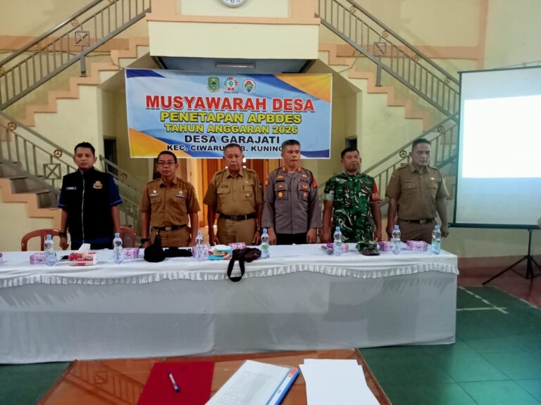 Kapolsek Ciwaru Bersama Forkopimcam Hadiri Penetapan APBDes Tahun Anggaran 2026 di Desa Garajati